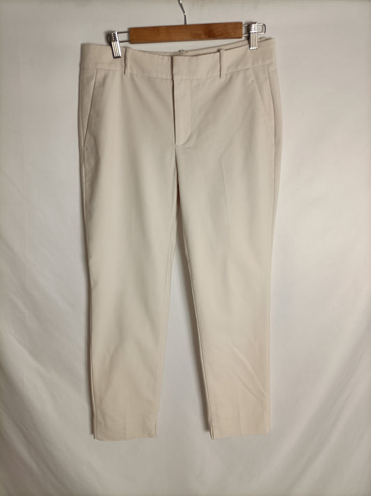 ZARA. Pantalón beige de vestir T.38