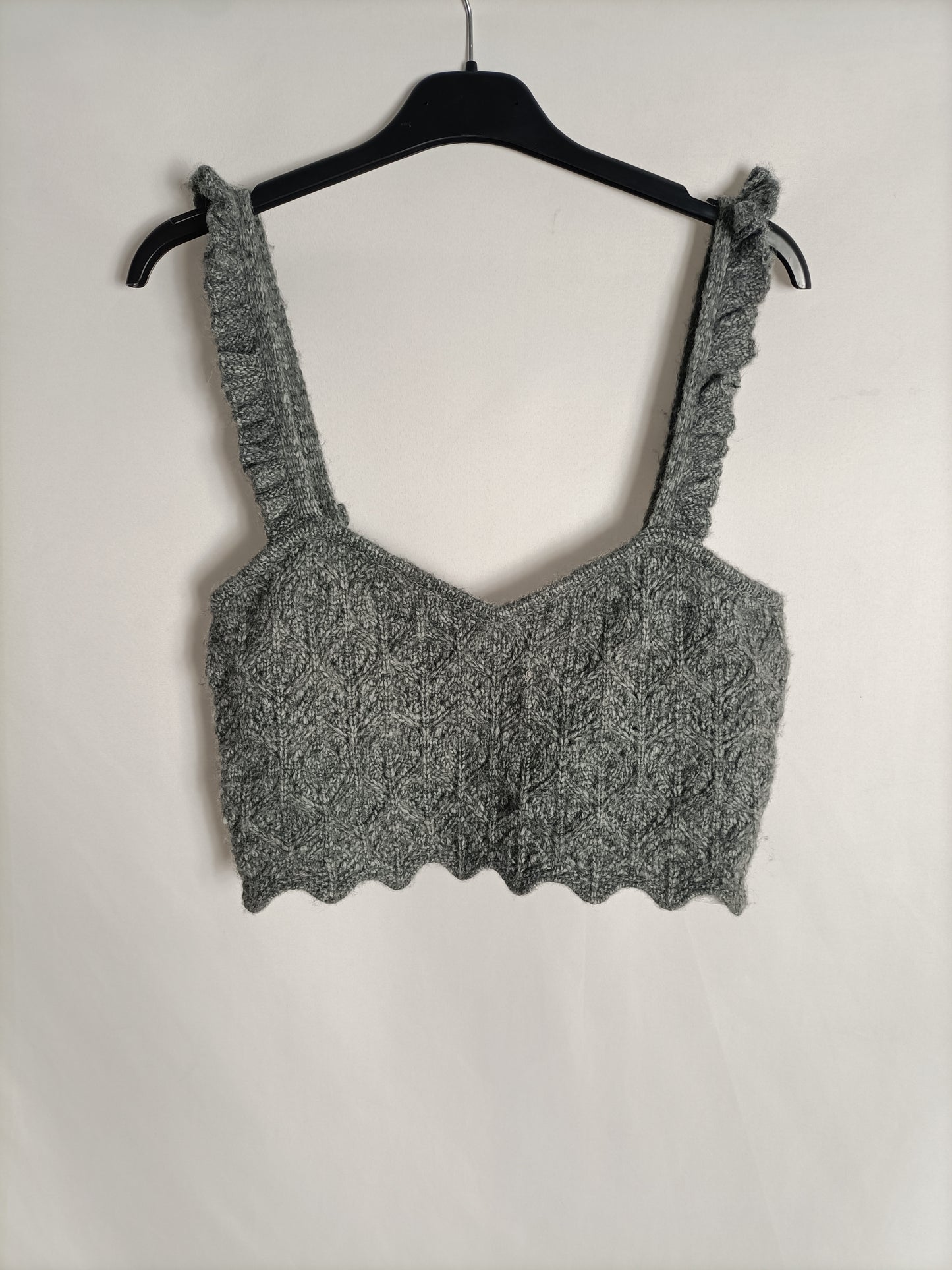 ZARA. Croptop punto gris T.m