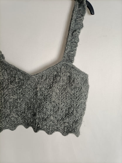 ZARA. Croptop punto gris T.m