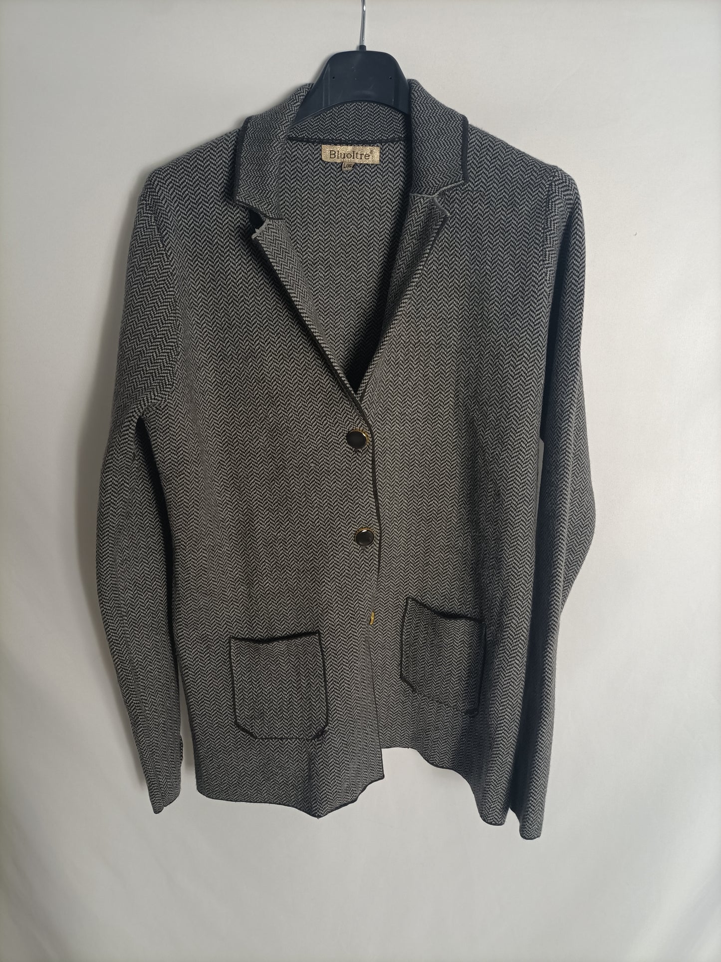 BLUOLTRE. Chaqueta espiga gris T.l/xl(m)