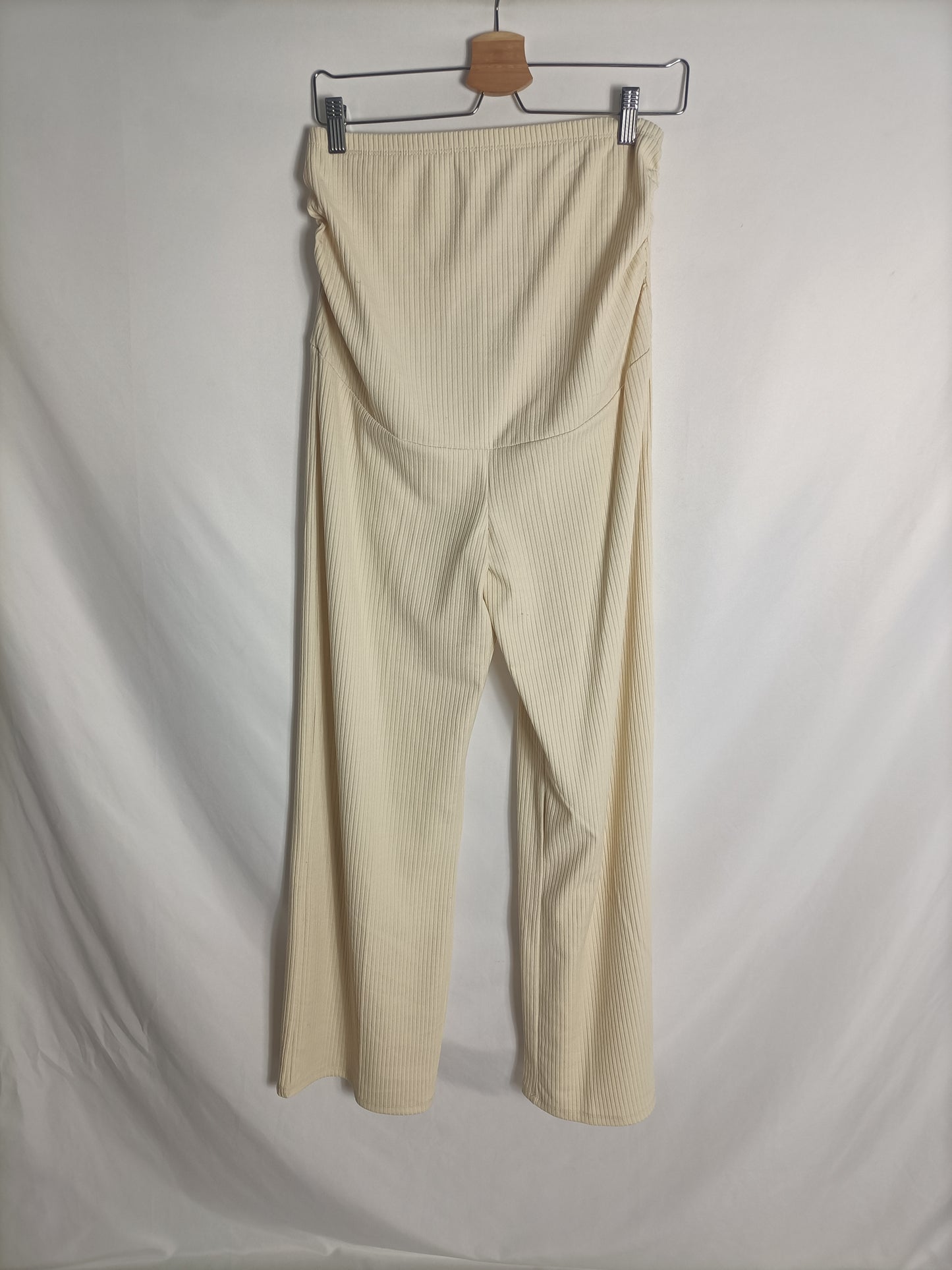 PRIMARK. Pantalón beige canalé T.42/44