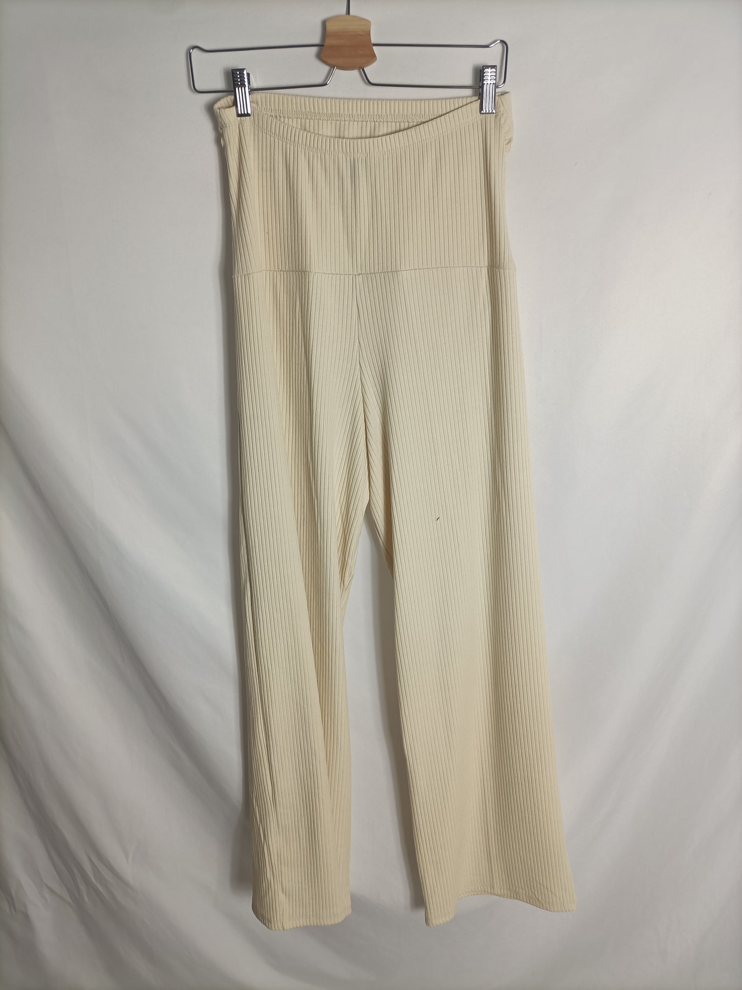 PRIMARK. Pantalón beige canalé T.42/44