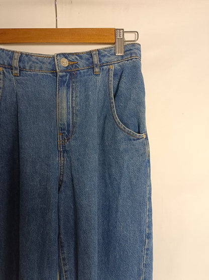 MANGO. Pantalón pinza denim T.34