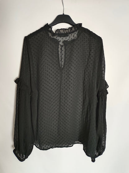 MANGO. Blusa negra plumeti T.s