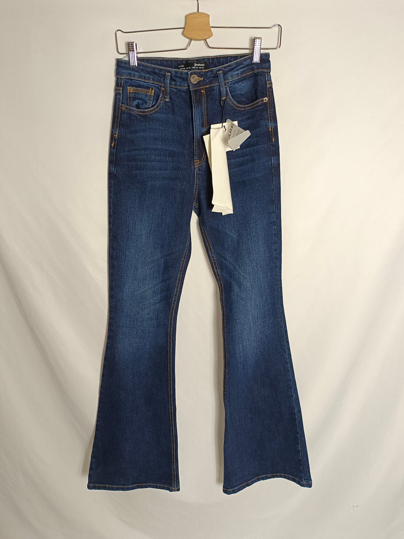 Jeans a campana on sale stradivarius