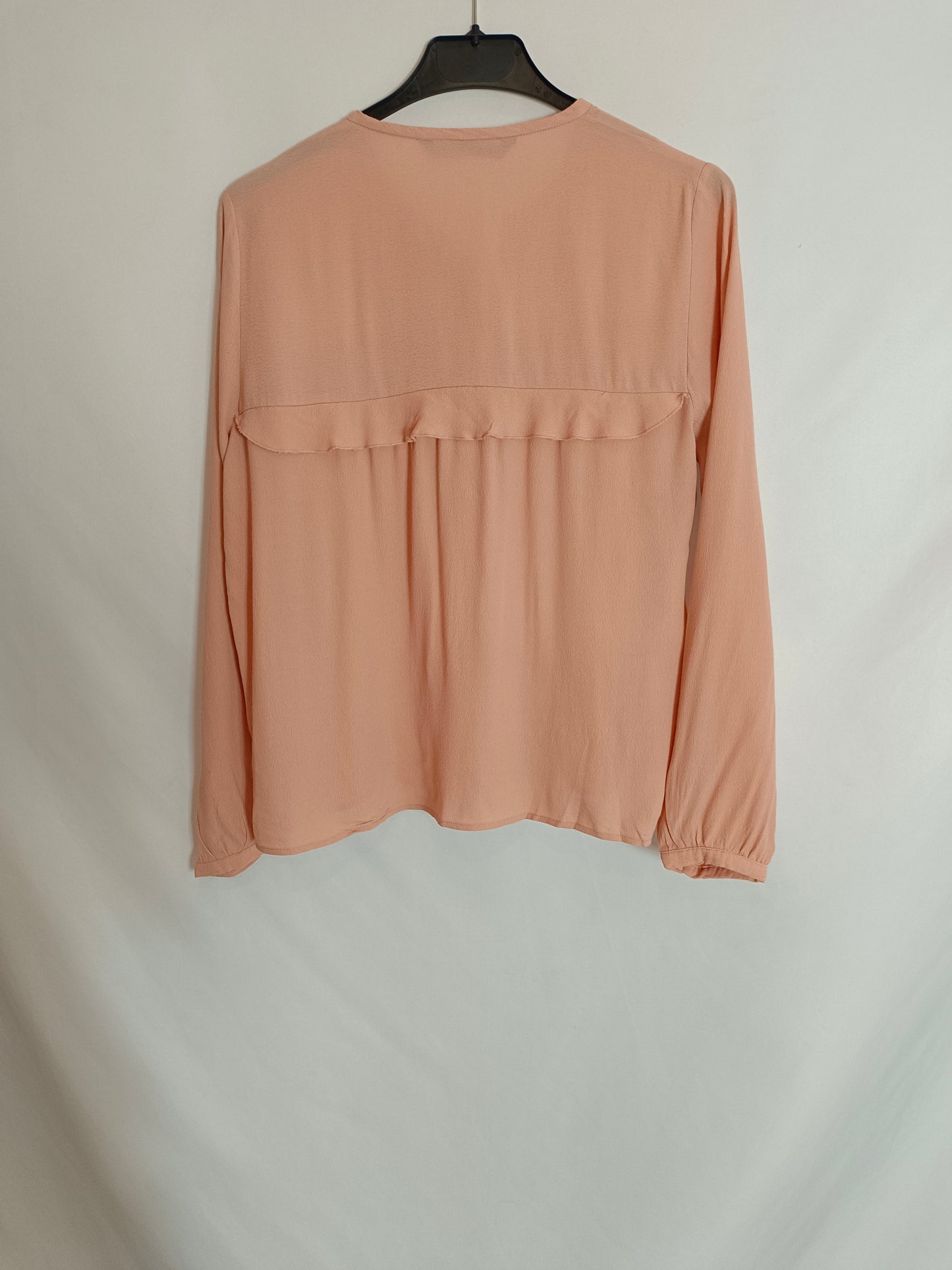 ZARA. Blusa rosa volantes T.m