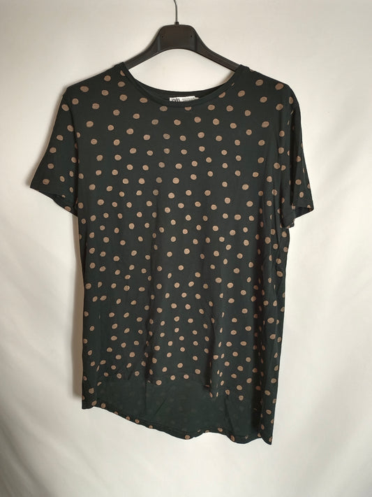 ZARA. camiseta negra lunares T.s