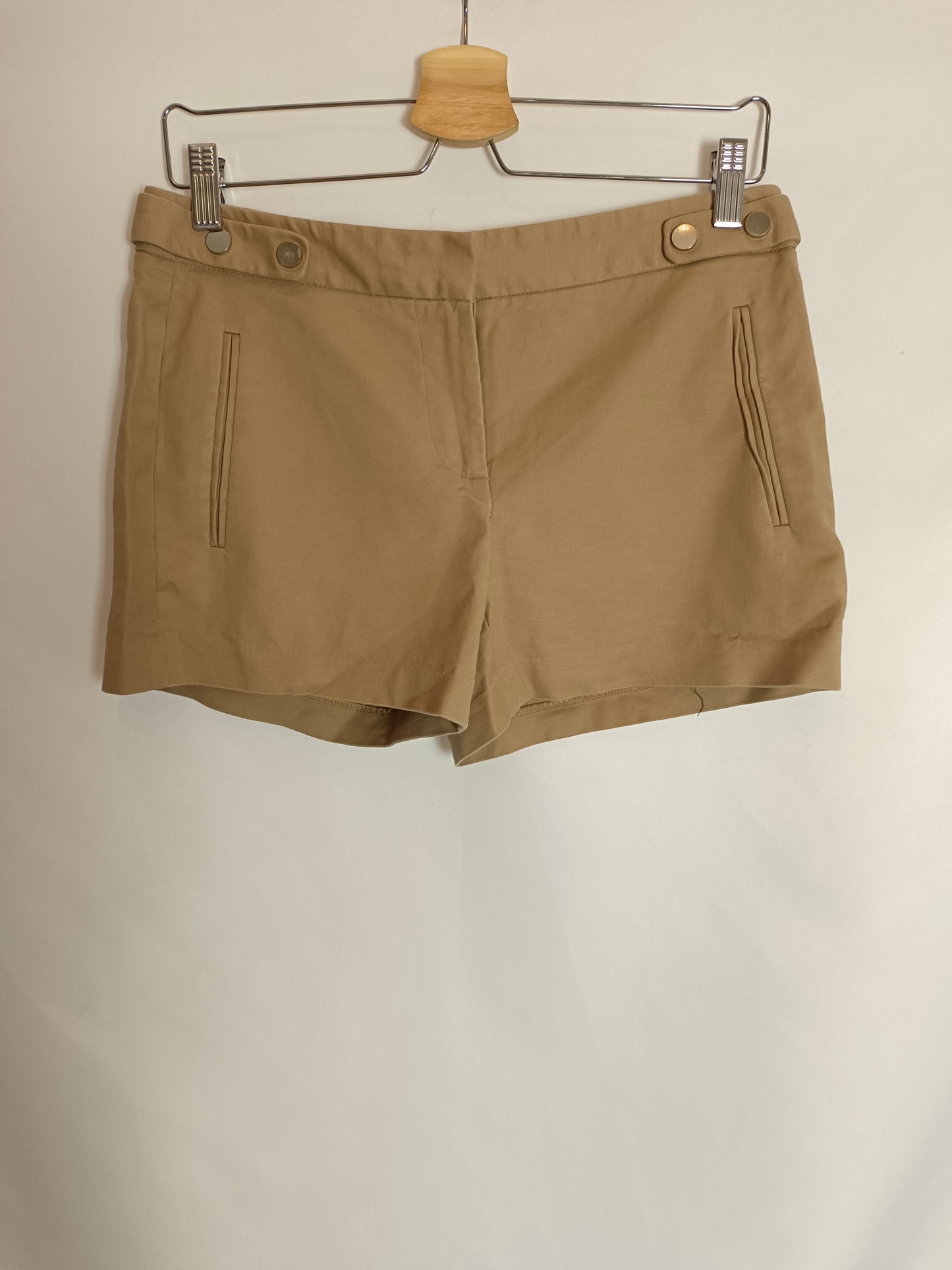 ZARA. Pantalón corto beige T.s