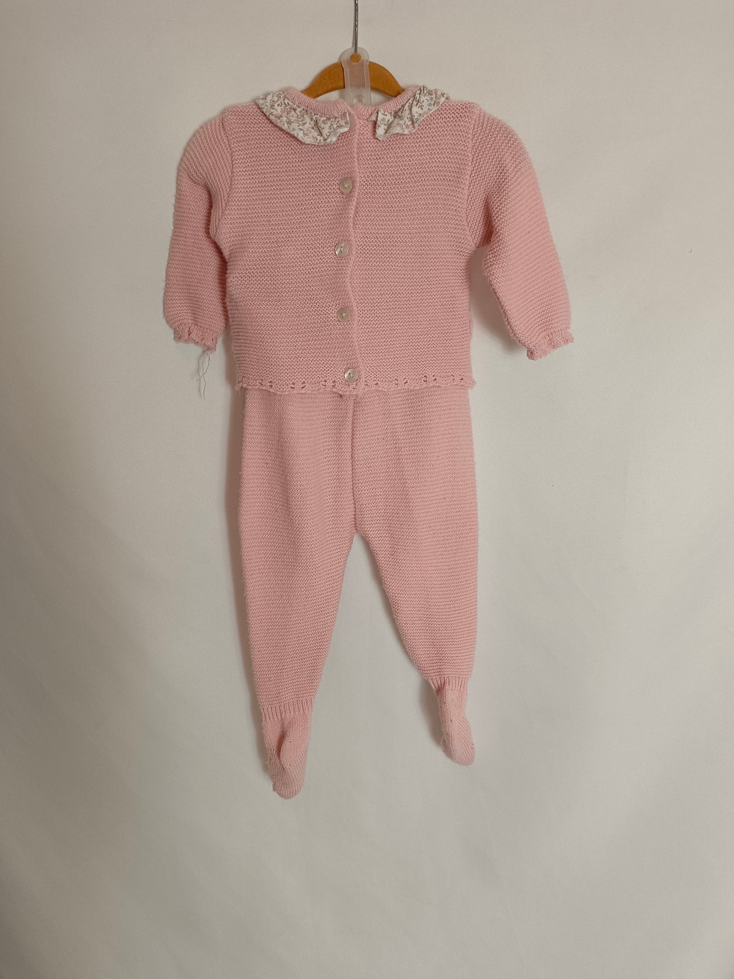 DOÑA CARMEN. conjunto punto rosa T.6 meses