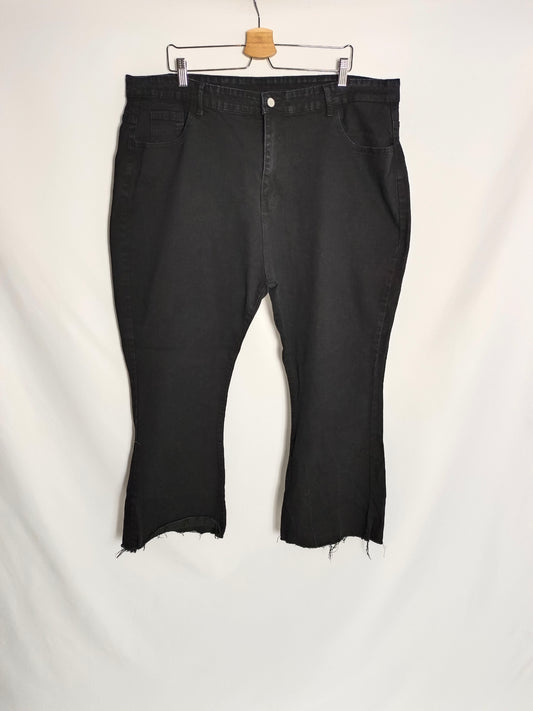 OTRAS. Pantalón negro recto T.3xl