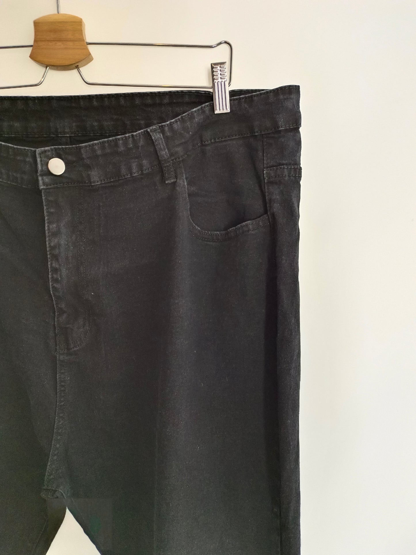 OTRAS. Pantalón negro recto T.3xl