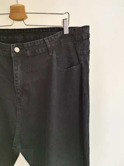 OTRAS. Pantalón negro recto T.3xl