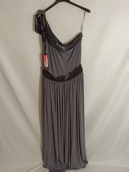 NURIBEL. Vestido largo gris T.42