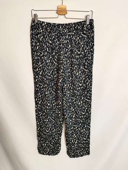 PRIMARK. Pantalón fluido negro T.40