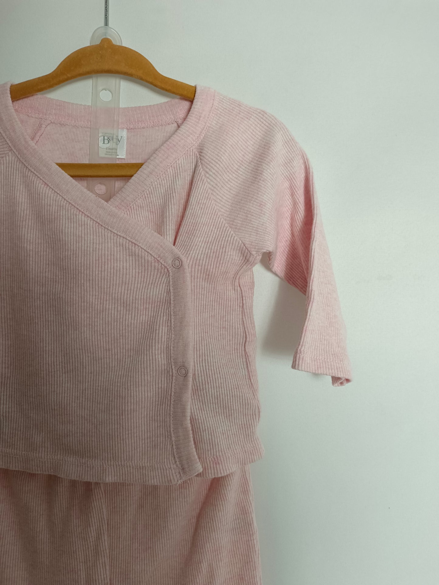 NORDSTRON BABY. Pijama rosa canalé T.3 meses