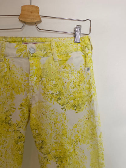 COMPTOIR DES COTONNIERS. Pantalón amarillo estampado T.36