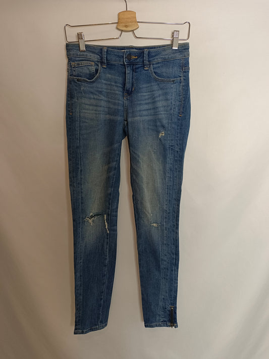 ZARA. Pantalón denim cremallera T.36