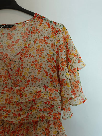 ZARA. Blusa beige flores T.s