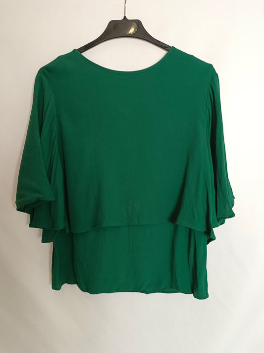 ZARA. Blusa verde volante T.s