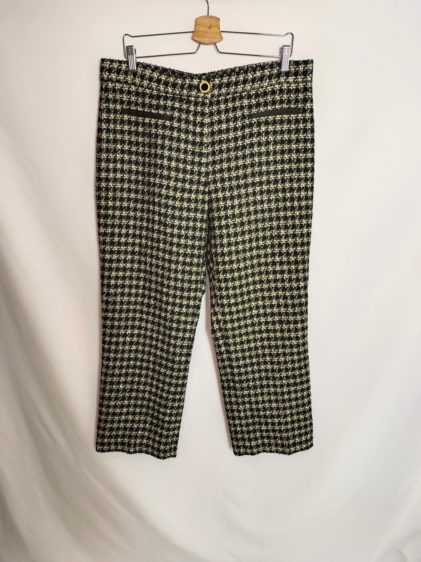 OTRAS. Pantalón tweed acampanado T.u(42)