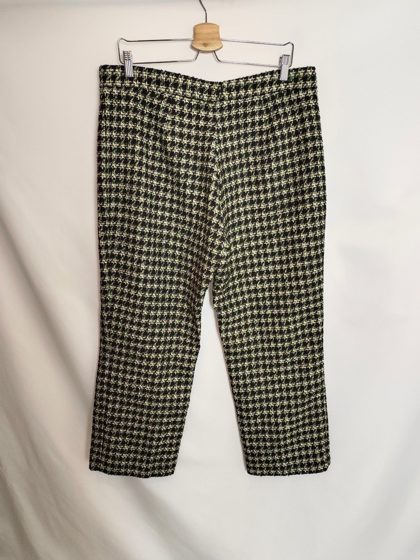 OTRAS. Pantalón tweed acampanado T.u(42)