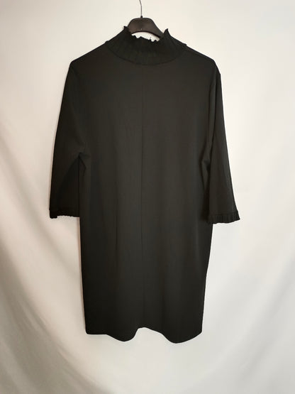 ZARA. Vestido corto negro T.xl