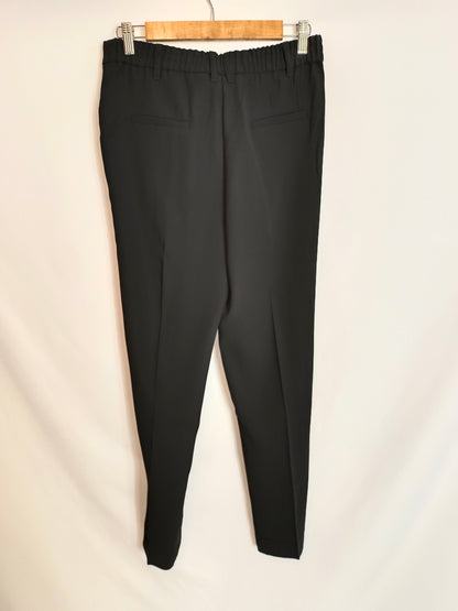 MANGO. Pantalón pinza  negro T.36