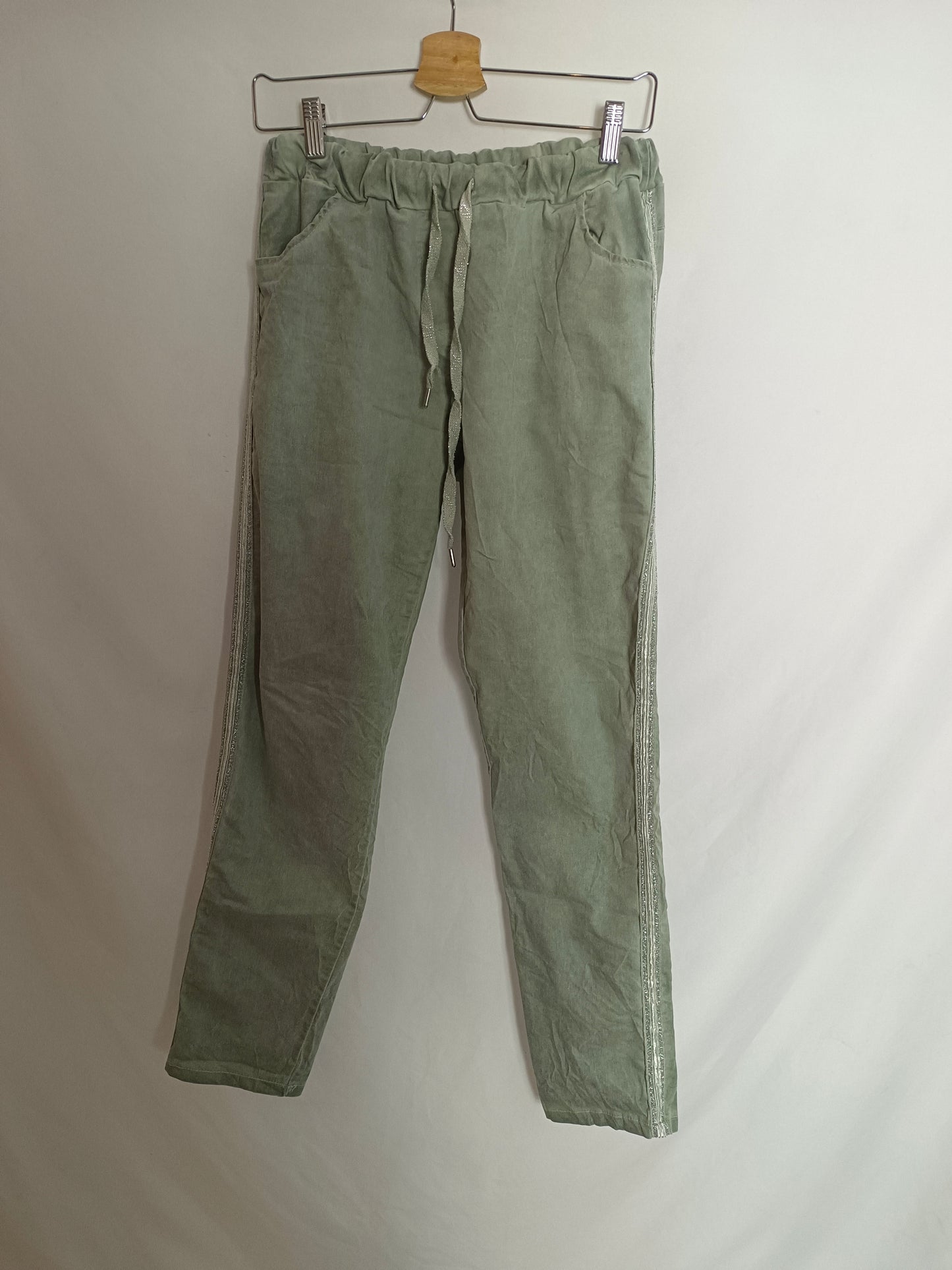 OTRAS. Pantalón verde elástico T.m