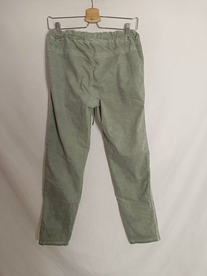 OTRAS. Pantalón verde elástico T.m