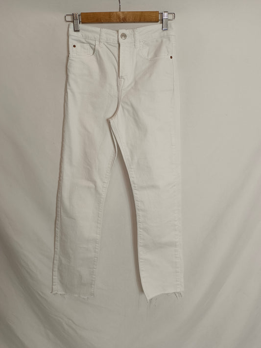 ZARA. Pantalón blanco recto  T.34