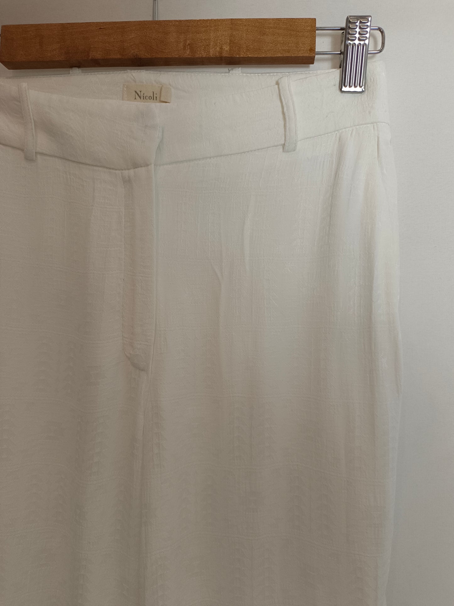 NICOLI. Pantalón blanco fluido T.32 (tara)