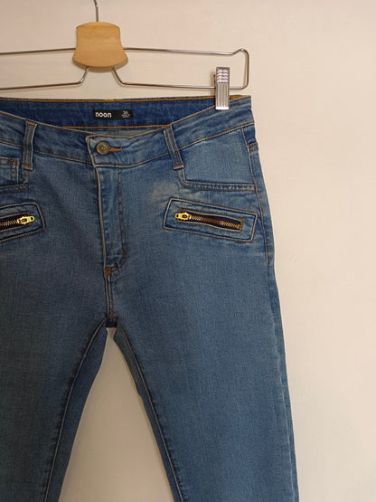 NOON. Pantalón denim pitillo T.36