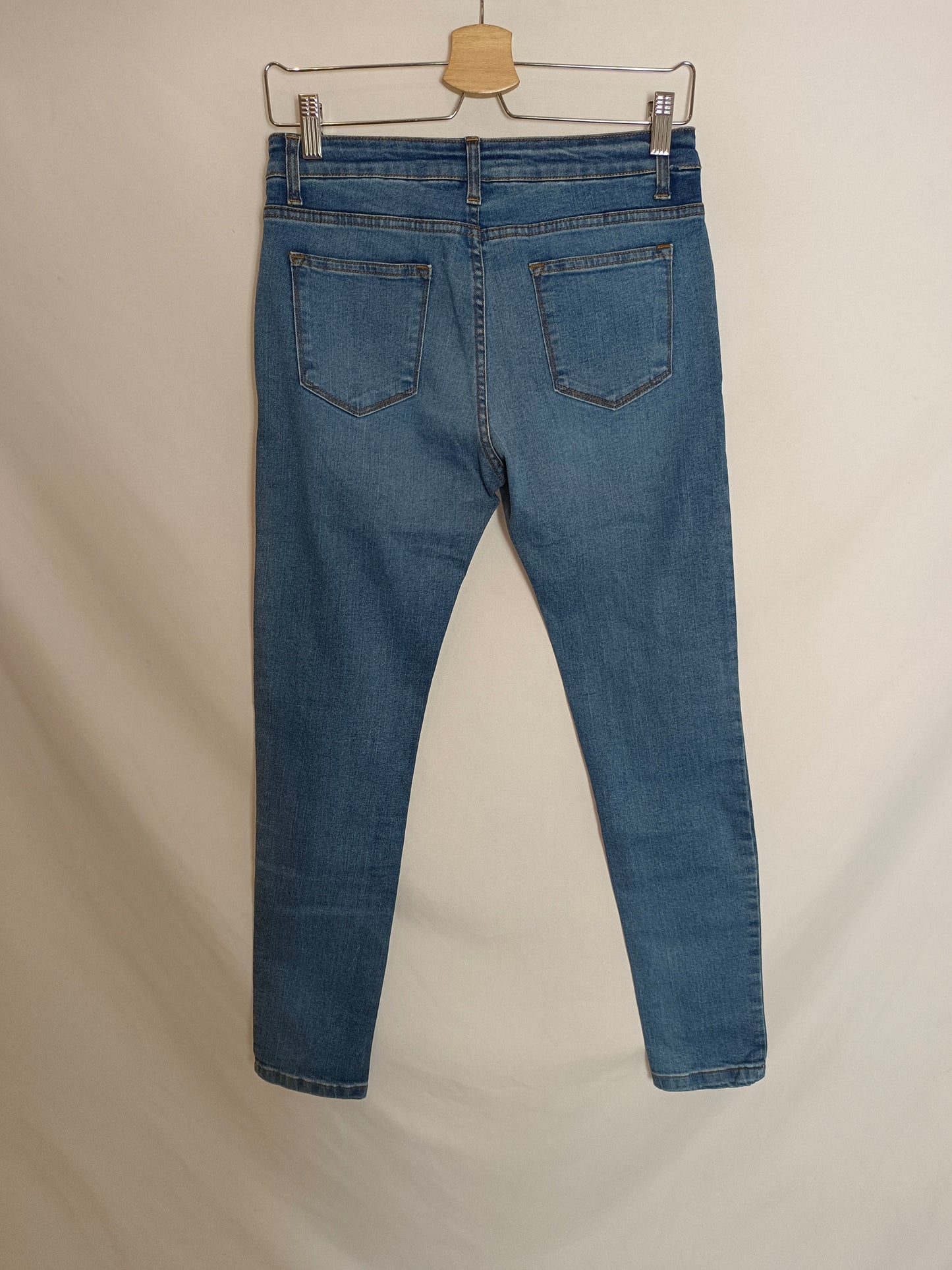 NOON. Pantalón denim pitillo T.36