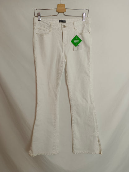 TEX. Pantalón blanco campana T.40