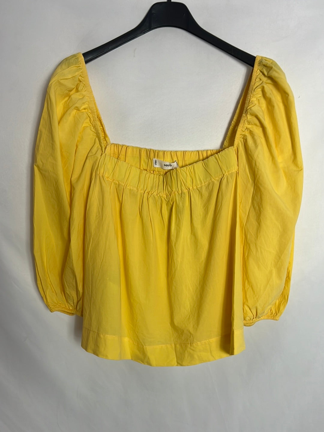 MANGO. Blusa amarilla manga abullonada. T S