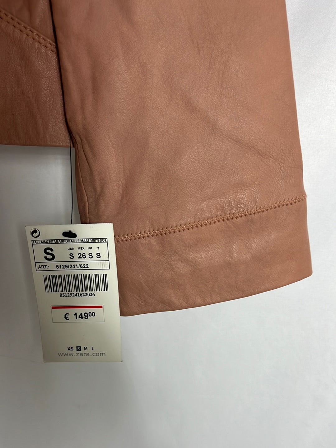 ZARA. Chaqueta piel rosa palo. T S (Tara)