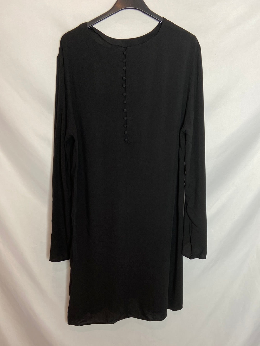 H&M. Vestido negro corto fluido  T.46