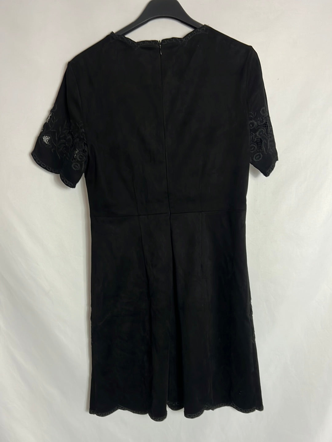 ZARA. Vestido negro antelina bordados. T XS