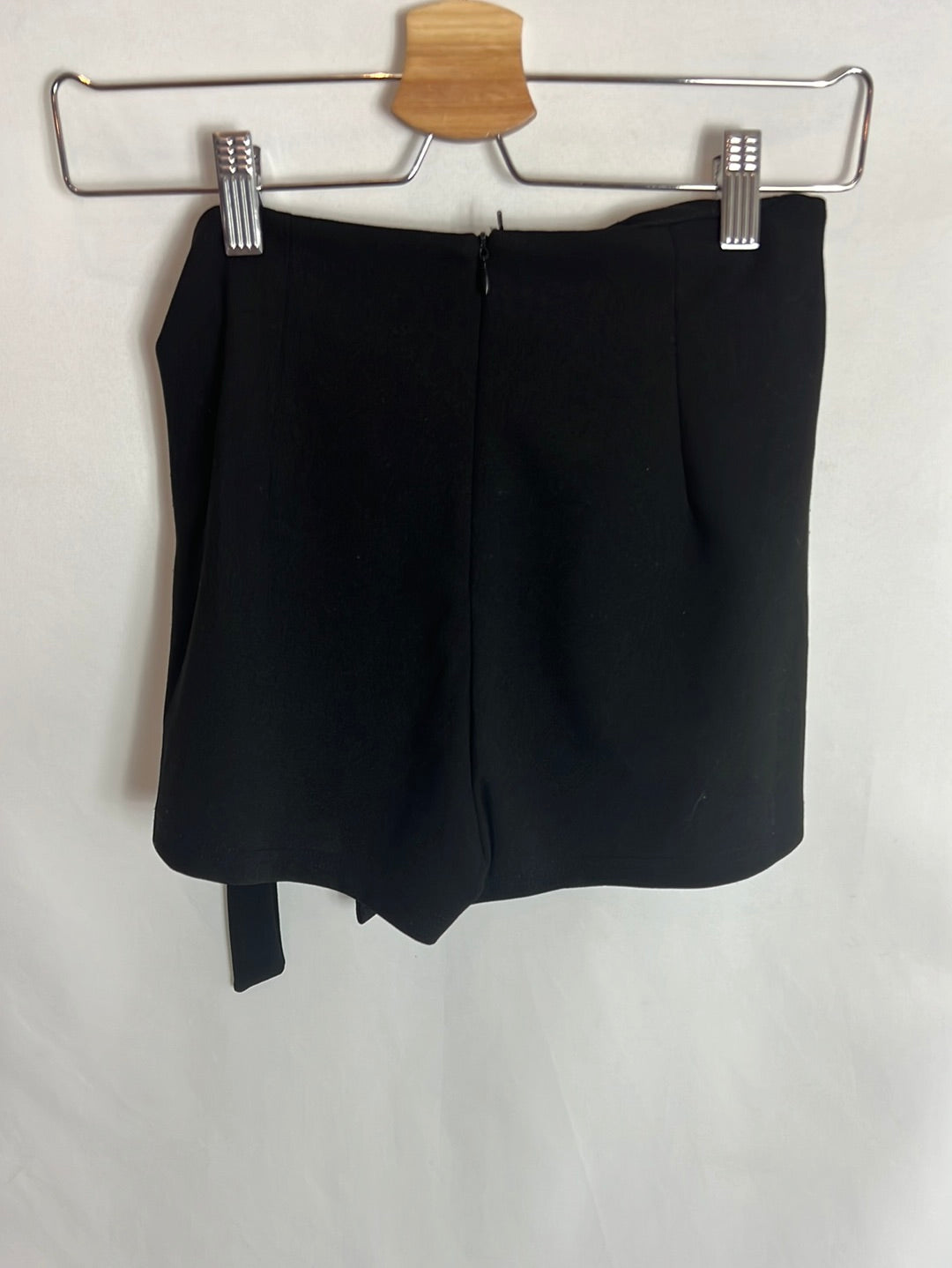 SHEIN. Falda pantalón negra T.xs