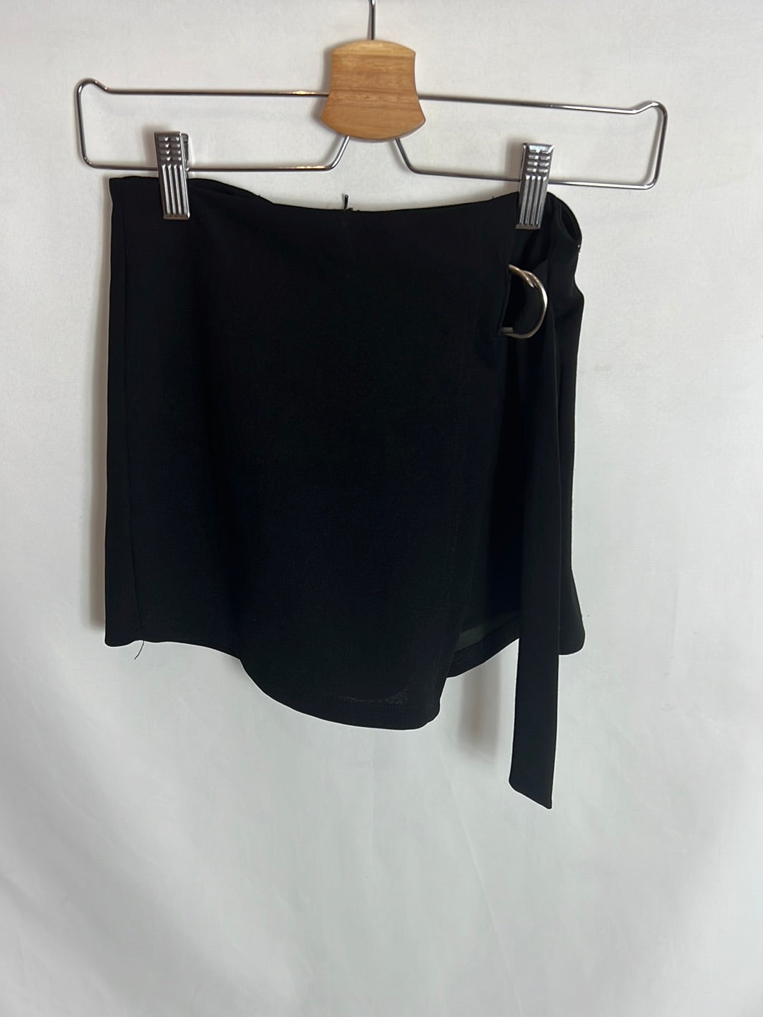 SHEIN. Falda pantalón negra T.xs