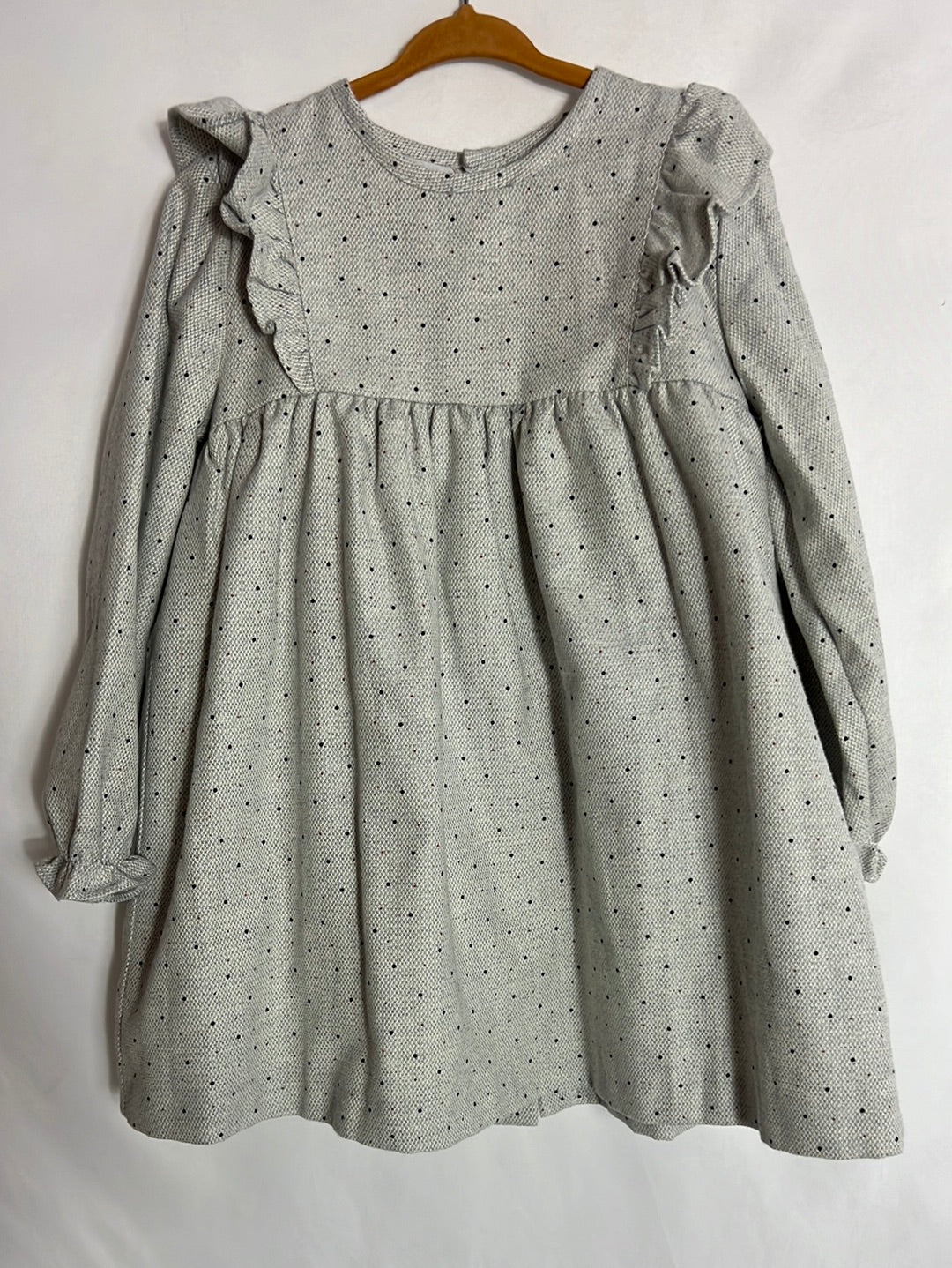 DOÑA CARMEN. Vestido gris textura mini topitos. T 6 años