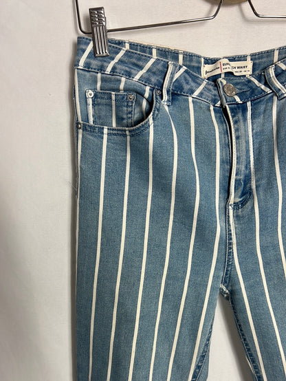 STRADIVARIUS. Pantalón denim rayas blancas. T 38