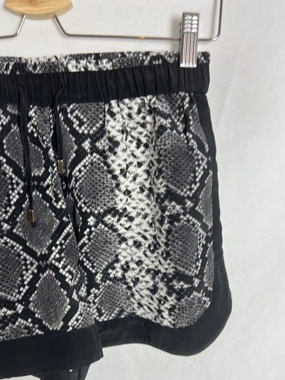 SANDRO. Shorts fluidos animal print. T 1 (S)