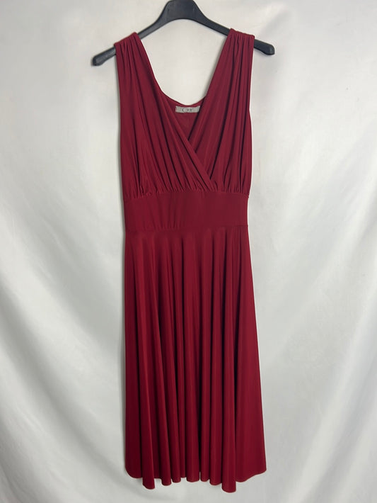 OTRAS. Vestido midi vino tinto fluido. T M