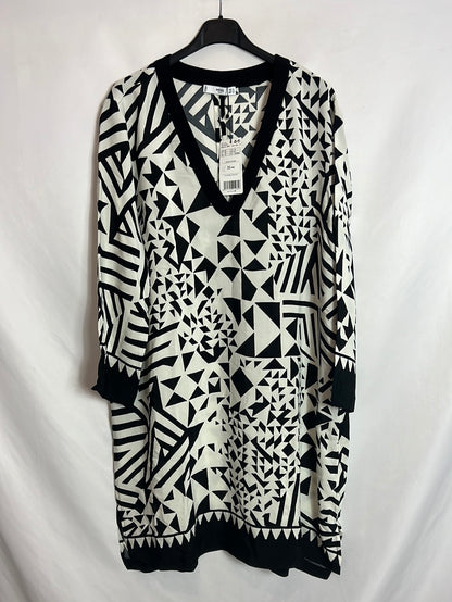 MANGO. Vestido fluido blanco y negro. T XL