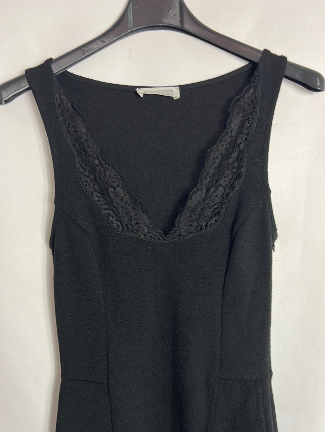 ZARA. Vestido negro entallado encaje. T S