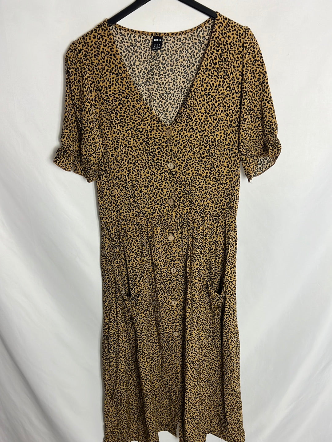 SHEIN. Vestido midi leopardo. T.s