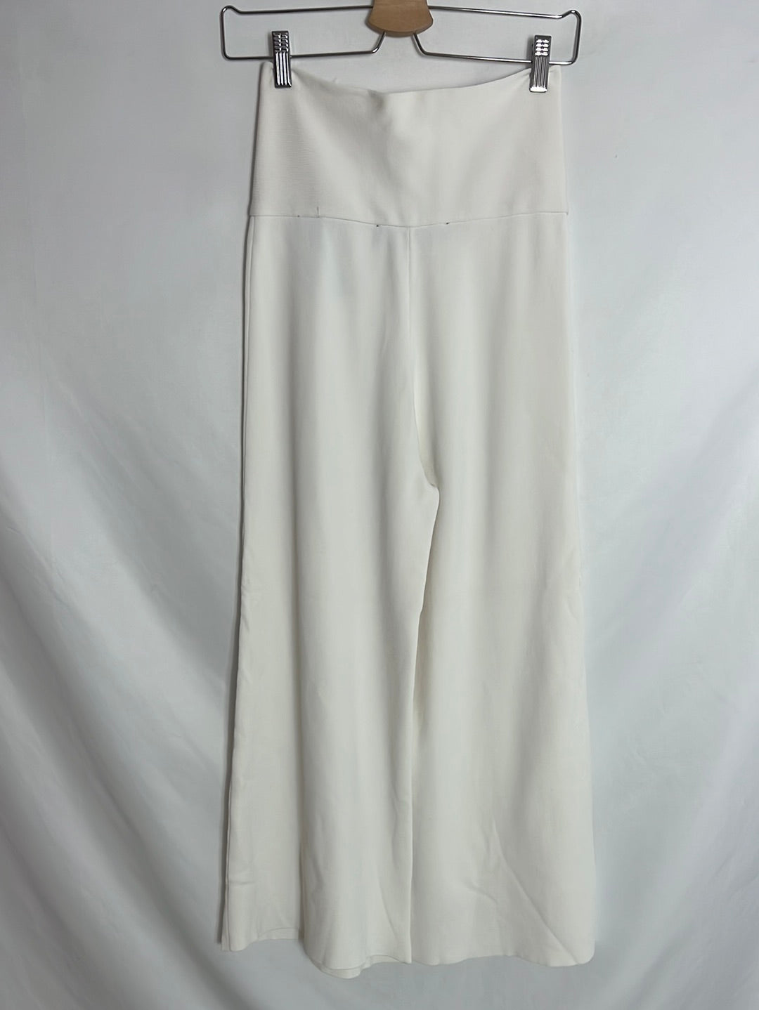 ZARA. Pantalón culotte blanco textura. T S