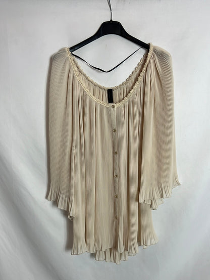 VERO MODA. Blusa beige plisada . T XL