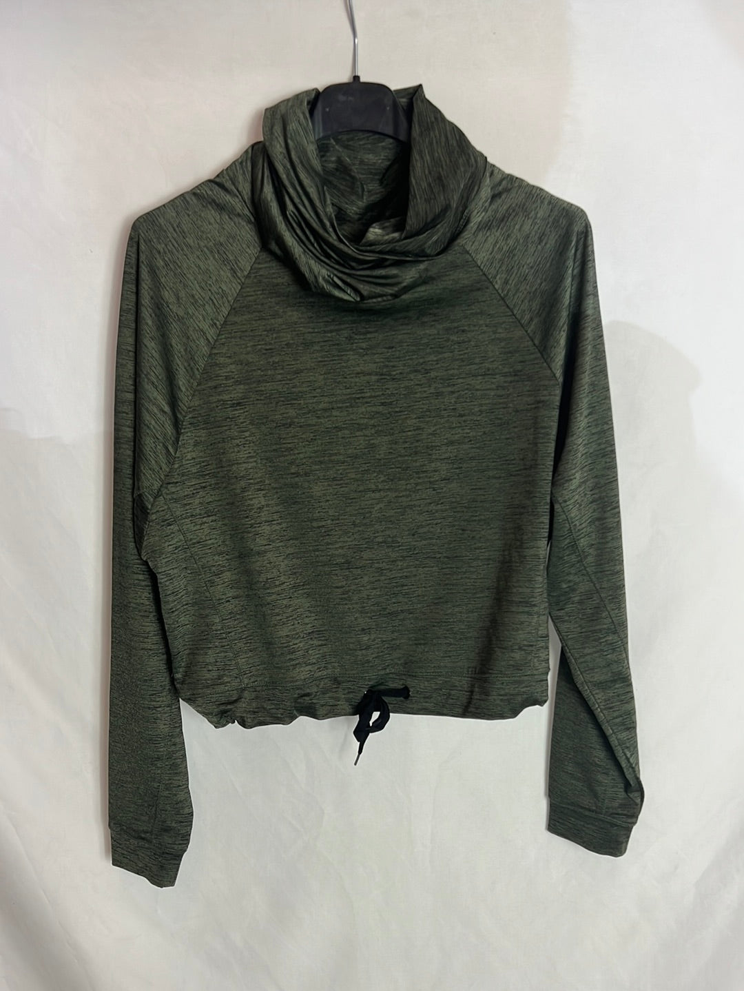 PRIMARK. Sudadera verdes y negra T.34 Hibuy market